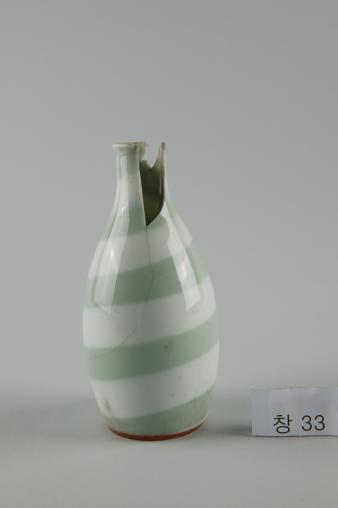 백자 회오리무늬 병