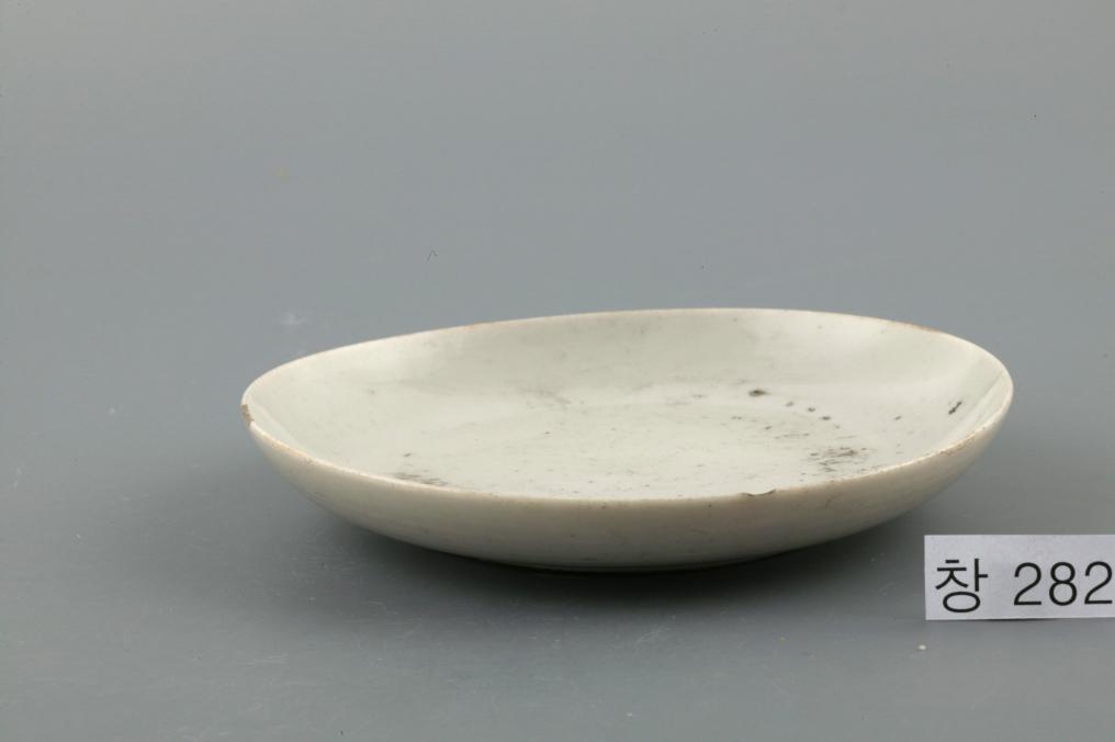 백자 접시