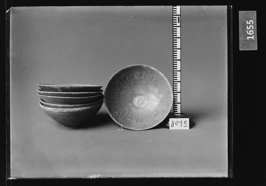 청자압출양각화문발 유리건판