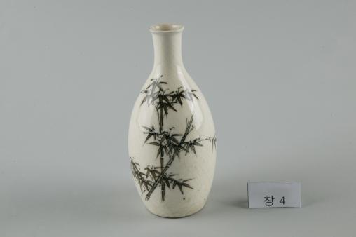 백자 松濤가 쓰인 대나무무늬 병