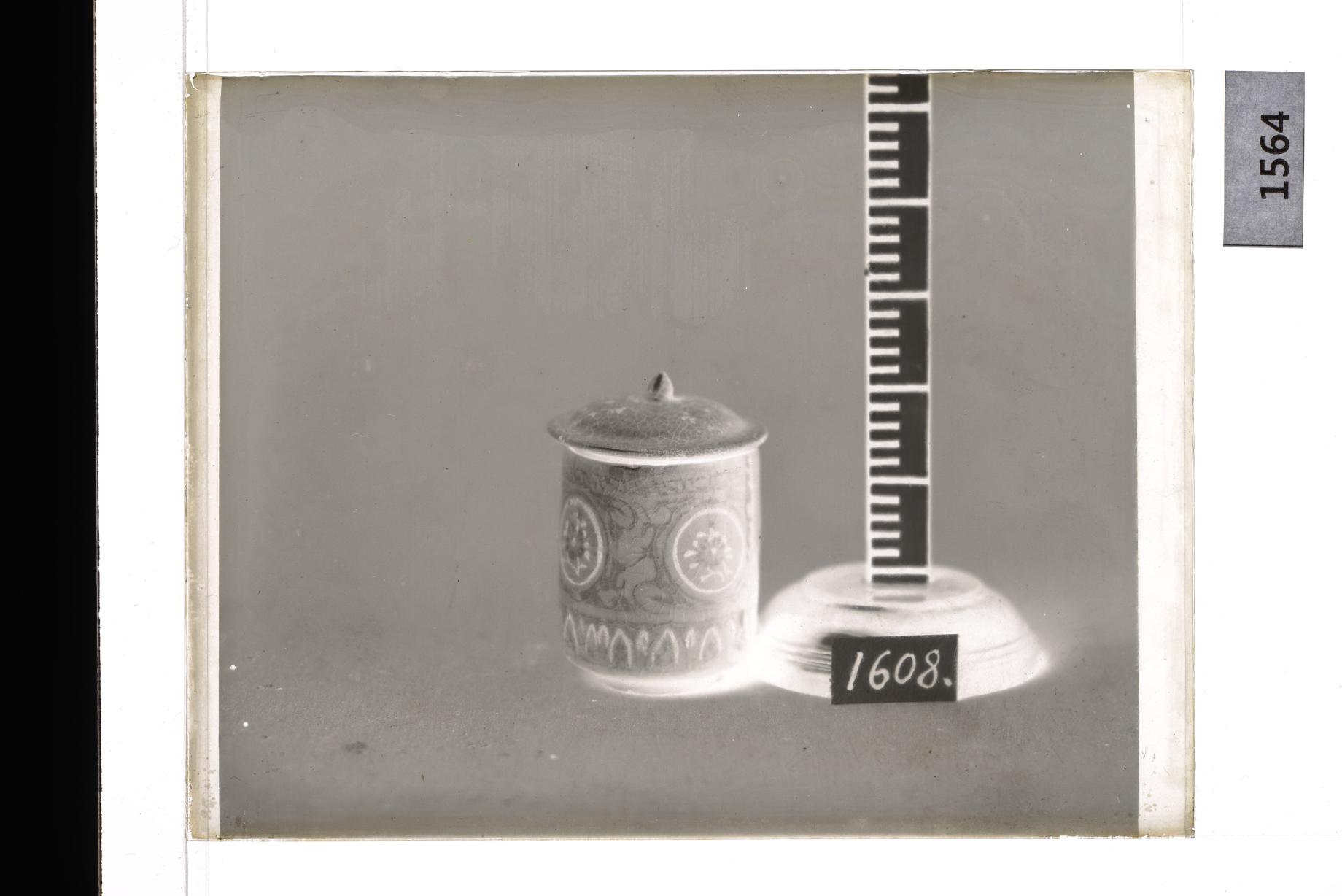 청자상감국화문유개통형잔 유리건판