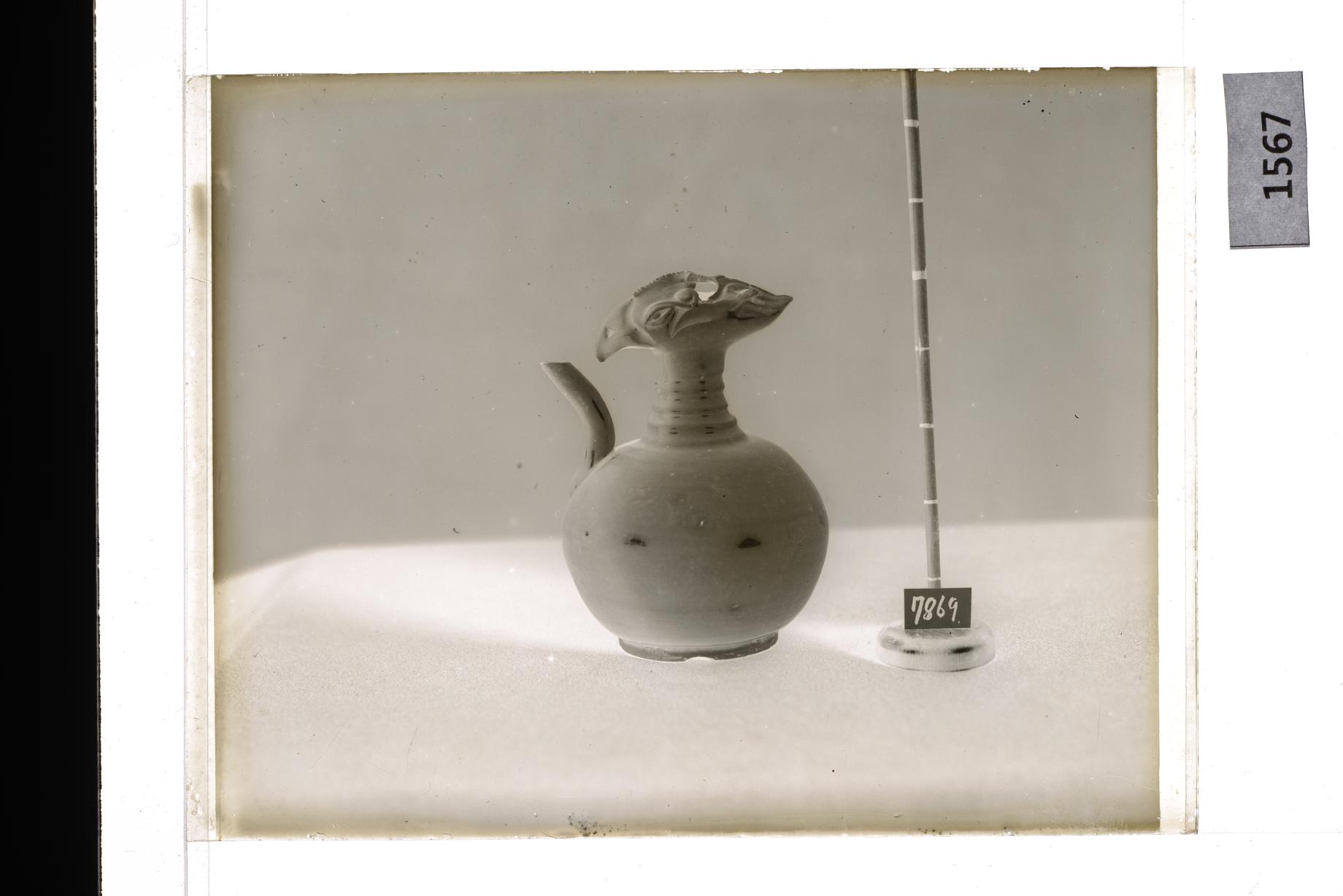 백자봉두장식주자 유리건판